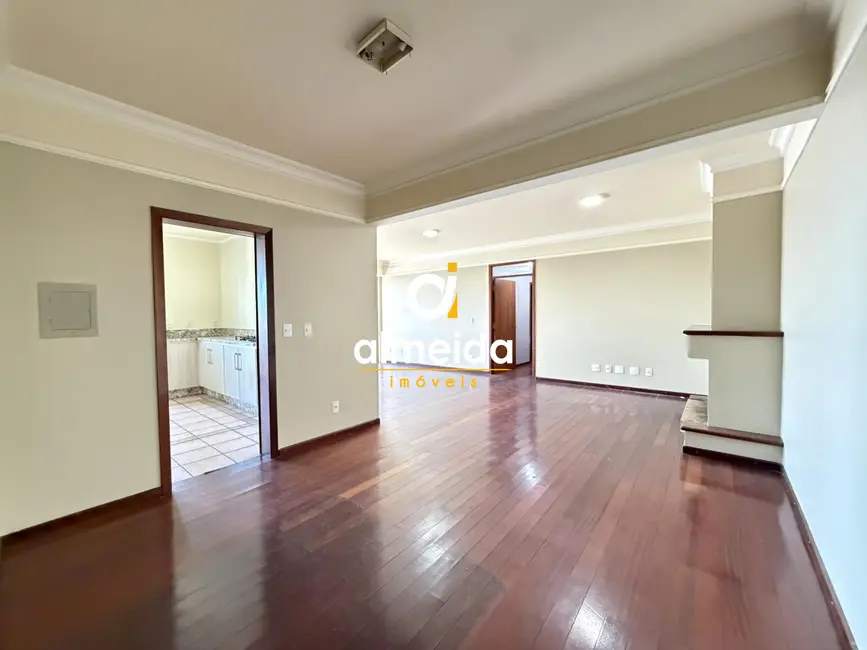 Apartamento com 3 quartos à venda, 179m2 em Nossa Senhora Medianeira, Santa Maria - RS - imagem 7 Foto 7 de Apartamento com 3 quartos à venda, 179m2 em Nossa Senhora Medianeira, Santa Maria - RS