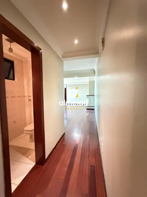 Apartamento com 3 quartos à venda, 179m2 em Nossa Senhora Medianeira, Santa Maria - RS - imagem 6 Foto 6 de Apartamento com 3 quartos à venda, 179m2 em Nossa Senhora Medianeira, Santa Maria - RS