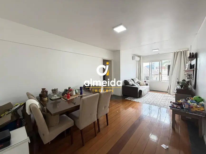 Foto 7 de Apartamento com 3 quartos à venda, 101m2 em Bonfim, Santa Maria - RS
