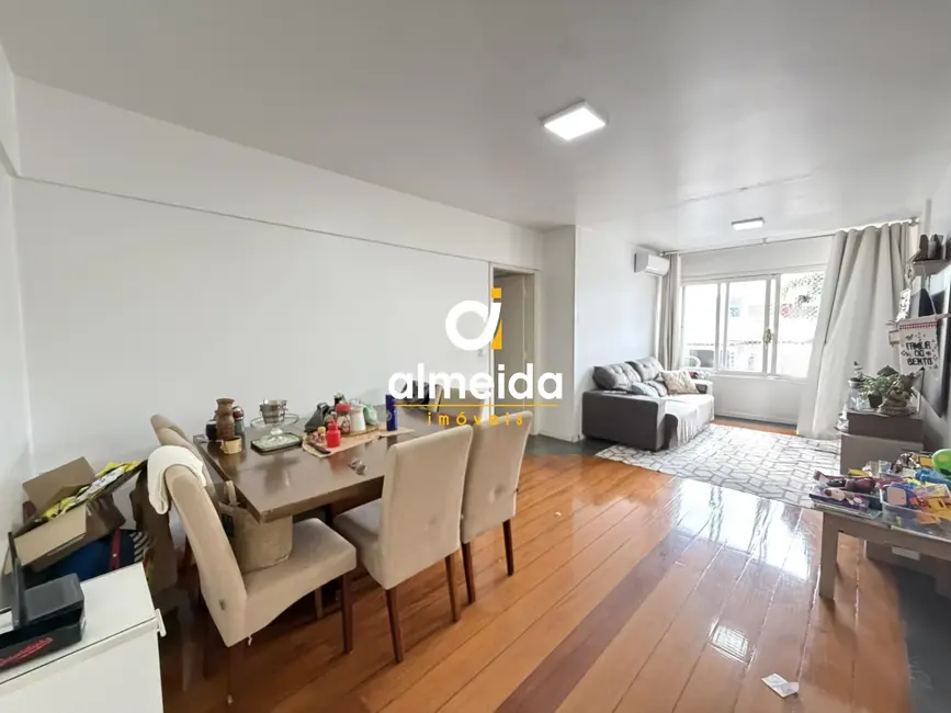 Foto 5 de Apartamento com 3 quartos à venda, 101m2 em Bonfim, Santa Maria - RS