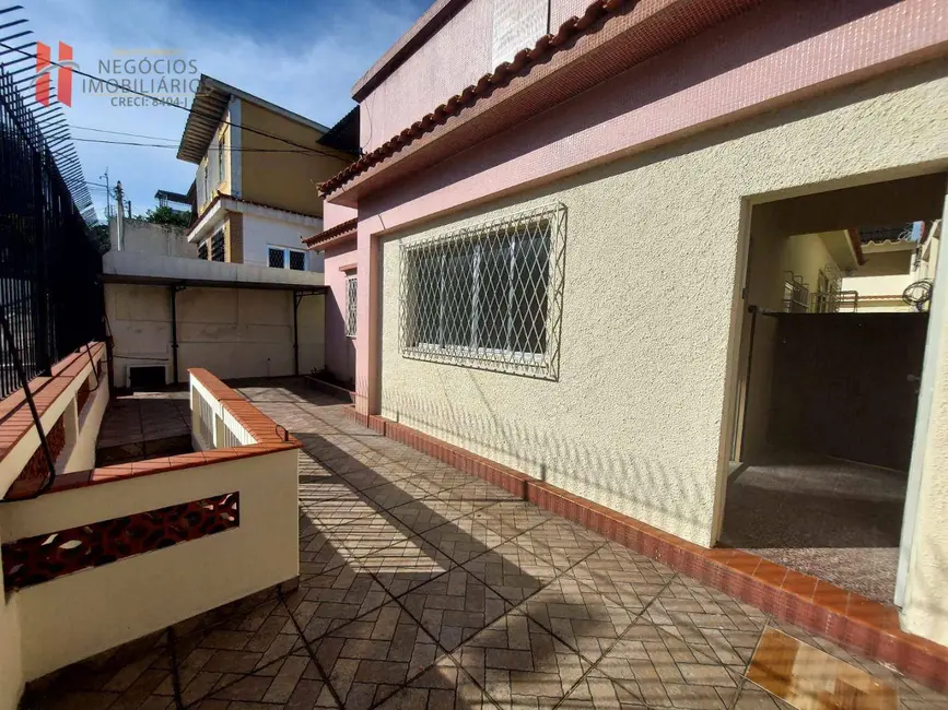 Casa com 4 quartos à venda, 360m2 em Jardim Vinte e Cinco de Agosto, Duque De Caxias - RJ - imagem 4 Foto 4 de Casa com 4 quartos à venda, 360m2 em Jardim Vinte e Cinco de Agosto, Duque De Caxias - RJ