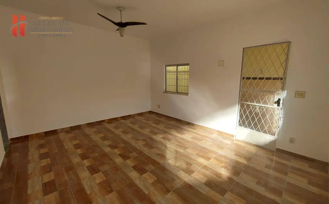 Casa com 4 quartos à venda, 360m2 em Jardim Vinte e Cinco de Agosto, Duque De Caxias - RJ - imagem 6 Foto 6 de Casa com 4 quartos à venda, 360m2 em Jardim Vinte e Cinco de Agosto, Duque De Caxias - RJ