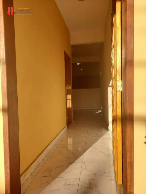Casa com 2 quartos à venda, 270m2 em Parque Centenário, Duque De Caxias - RJ - imagem 4 Foto 4 de Casa com 2 quartos à venda, 270m2 em Parque Centenário, Duque De Caxias - RJ