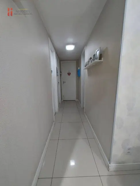 Apartamento com 3 quartos à venda, 94m2 em Jardim Vinte e Cinco de Agosto, Duque De Caxias - RJ - imagem 7 Foto 7 de Apartamento com 3 quartos à venda, 94m2 em Jardim Vinte e Cinco de Agosto, Duque De Caxias - RJ
