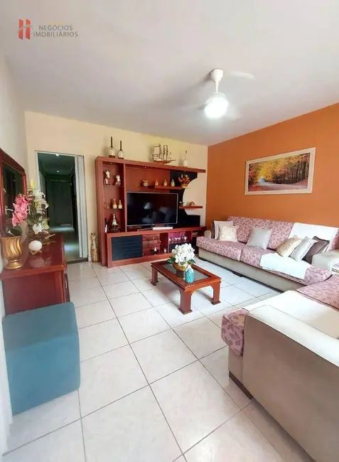 Casa com 3 quartos à venda, 350m2 em Jardim Vinte e Cinco de Agosto, Duque De Caxias - RJ - imagem 6 Foto 6 de Casa com 3 quartos à venda, 350m2 em Jardim Vinte e Cinco de Agosto, Duque De Caxias - RJ