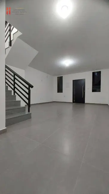 Casa de Condomínio com 3 quartos à venda, 150m2 em Parque A Equitativa, Duque De Caxias - RJ - imagem 3 Foto 3 de Casa de Condomínio com 3 quartos à venda, 150m2 em Parque A Equitativa, Duque De Caxias - RJ