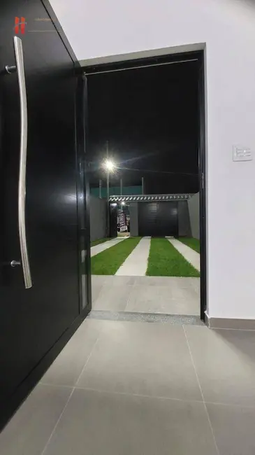 Casa de Condomínio com 3 quartos à venda, 150m2 em Parque A Equitativa, Duque De Caxias - RJ - imagem 2 Foto 2 de Casa de Condomínio com 3 quartos à venda, 150m2 em Parque A Equitativa, Duque De Caxias - RJ