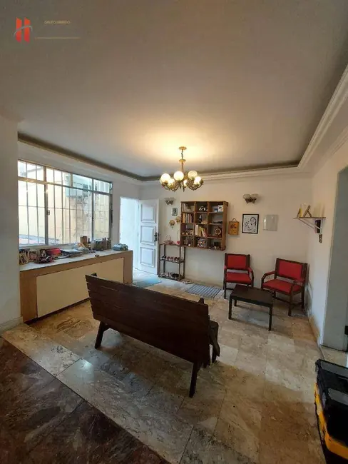 Casa com 7 quartos à venda, 300m2 em Jardim Vinte e Cinco de Agosto, Duque De Caxias - RJ - imagem 3 Foto 3 de Casa com 7 quartos à venda, 300m2 em Jardim Vinte e Cinco de Agosto, Duque De Caxias - RJ