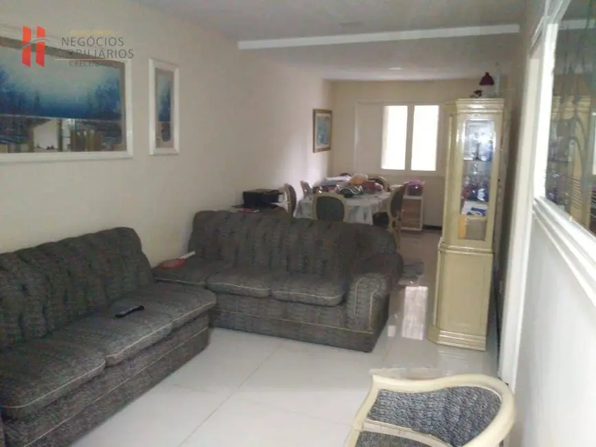 Foto 11 de Casa de Condomínio com 4 quartos à venda, 500m2 em Jardim Vinte e Cinco de Agosto, Duque De Caxias - RJ