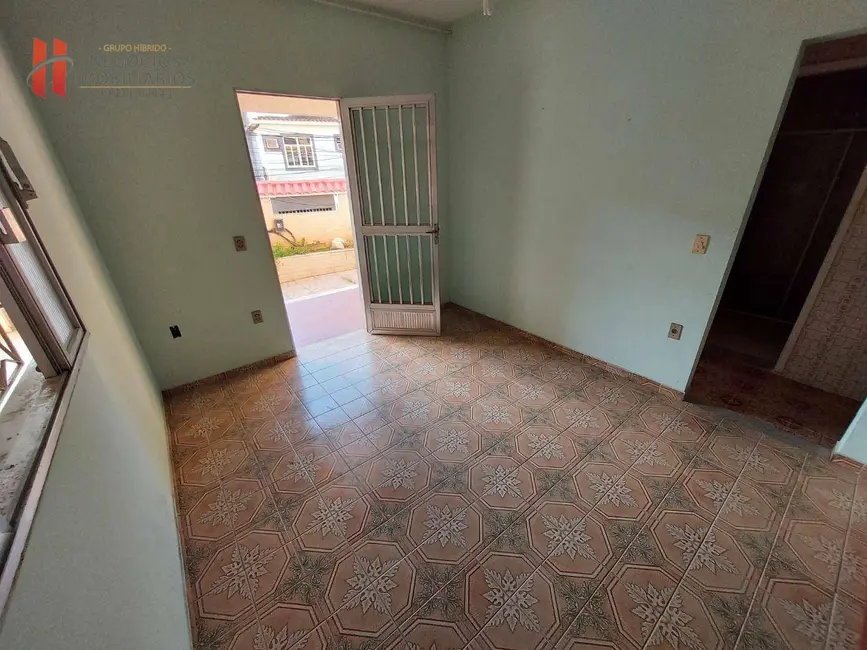 Casa com 5 quartos à venda, 225m2 em Jardim Panamá, Duque De Caxias - RJ - imagem 6 Foto 6 de Casa com 5 quartos à venda, 225m2 em Jardim Panamá, Duque De Caxias - RJ