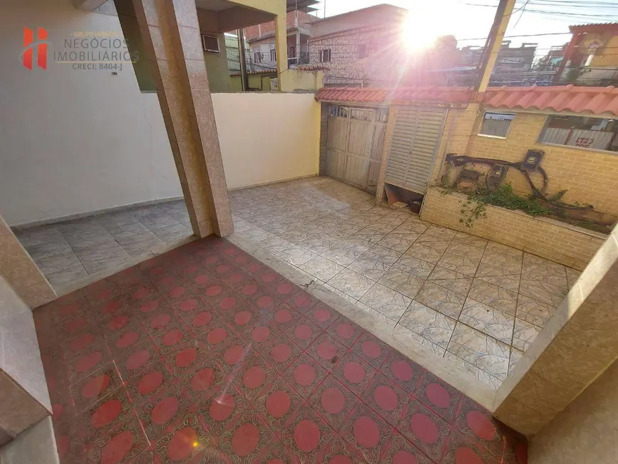 Casa com 5 quartos à venda, 225m2 em Jardim Panamá, Duque De Caxias - RJ - imagem 4 Foto 4 de Casa com 5 quartos à venda, 225m2 em Jardim Panamá, Duque De Caxias - RJ