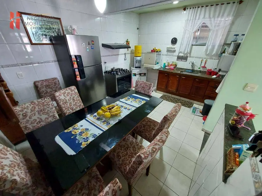 Casa com 3 quartos à venda, 160m2 em Vila São Luís, Duque De Caxias - RJ - imagem 9 Foto 9 de Casa com 3 quartos à venda, 160m2 em Vila São Luís, Duque De Caxias - RJ