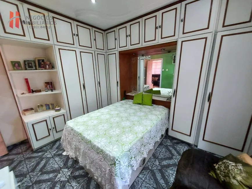 Casa com 3 quartos à venda, 206m2 em Jardim Vinte e Cinco de Agosto, Duque De Caxias - RJ - imagem 9 Foto 9 de Casa com 3 quartos à venda, 206m2 em Jardim Vinte e Cinco de Agosto, Duque De Caxias - RJ