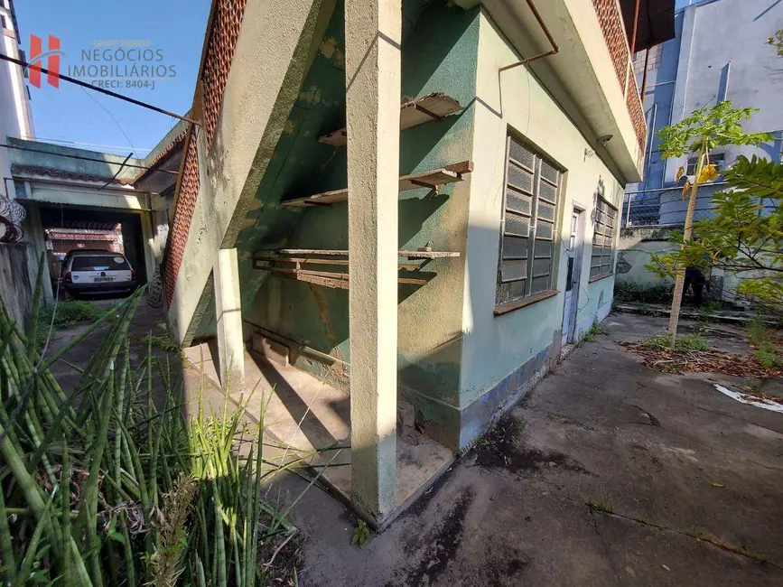 Casa com 3 quartos à venda, 360m2 em Jardim Vinte e Cinco de Agosto, Duque De Caxias - RJ - imagem 4 Foto 4 de Casa com 3 quartos à venda, 360m2 em Jardim Vinte e Cinco de Agosto, Duque De Caxias - RJ