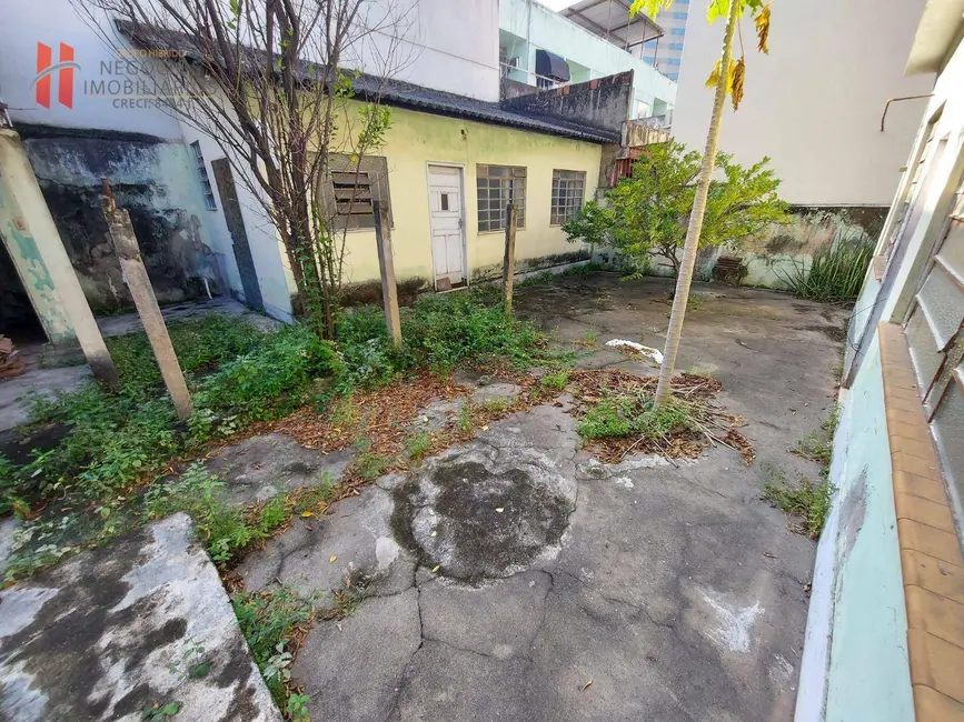 Casa com 3 quartos à venda, 360m2 em Jardim Vinte e Cinco de Agosto, Duque De Caxias - RJ - imagem 8 Foto 8 de Casa com 3 quartos à venda, 360m2 em Jardim Vinte e Cinco de Agosto, Duque De Caxias - RJ