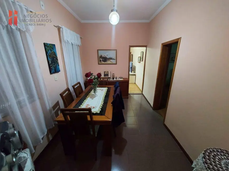 Casa com 3 quartos à venda, 400m2 em Jardim Vinte e Cinco de Agosto, Duque De Caxias - RJ - imagem 8 Foto 8 de Casa com 3 quartos à venda, 400m2 em Jardim Vinte e Cinco de Agosto, Duque De Caxias - RJ