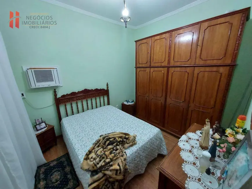 Casa com 3 quartos à venda, 400m2 em Jardim Vinte e Cinco de Agosto, Duque De Caxias - RJ - imagem 6 Foto 6 de Casa com 3 quartos à venda, 400m2 em Jardim Vinte e Cinco de Agosto, Duque De Caxias - RJ
