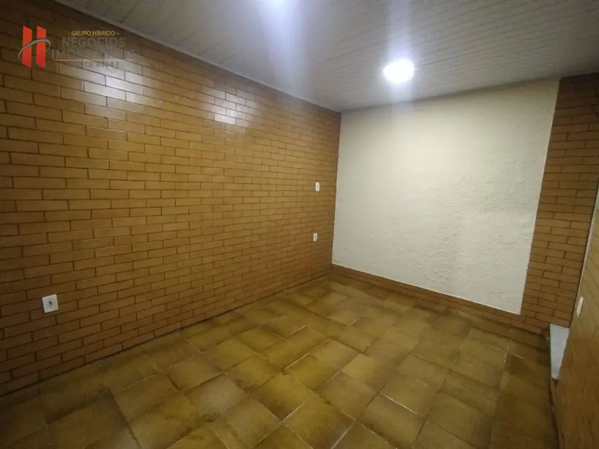 Foto 2 de Casa com 2 quartos para alugar, 55m2 em Vila Meriti, Duque De Caxias - RJ