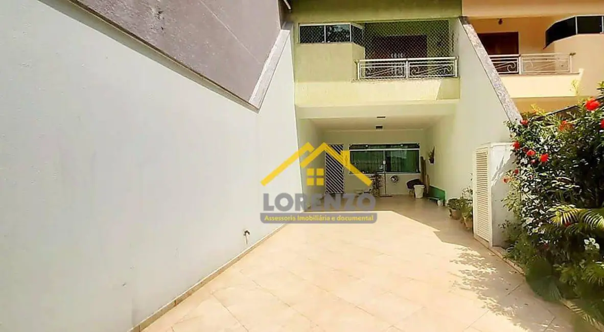 Sobrado com 4 quartos à venda, 240m2 em Vila Assunção, Santo Andre - SP - imagem 1 Foto 1 de Sobrado com 4 quartos à venda, 240m2 em Vila Assunção, Santo Andre - SP