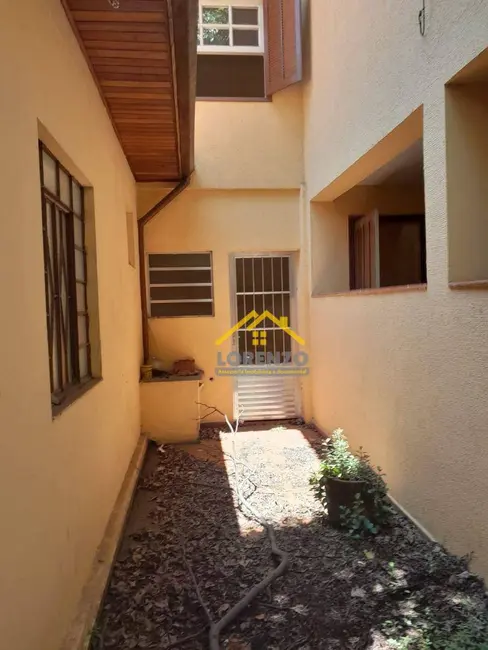 Foto 2 de Sobrado com 2 quartos à venda, 140m2 em Vila Bastos, Santo Andre - SP