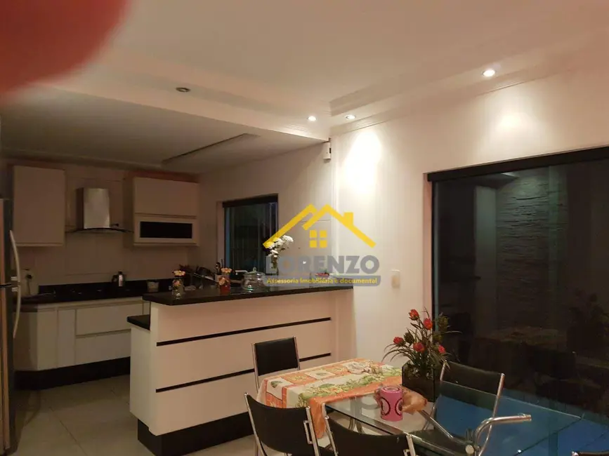 Foto 1 de Sobrado com 2 quartos à venda, 200m2 em Vila Linda, Santo Andre - SP