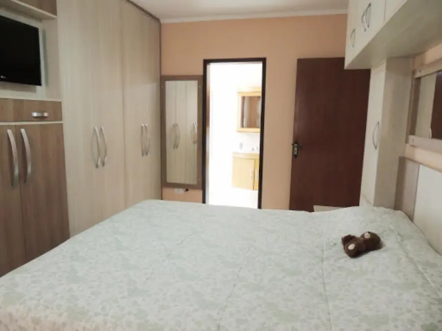 Foto 9 de Casa com 2 quartos à venda, 204m2 em Vila Cecília Maria, Santo Andre - SP