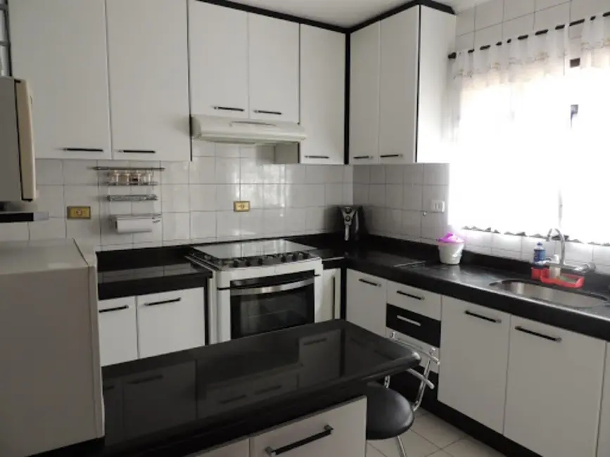 Foto 6 de Casa com 2 quartos à venda, 204m2 em Vila Cecília Maria, Santo Andre - SP