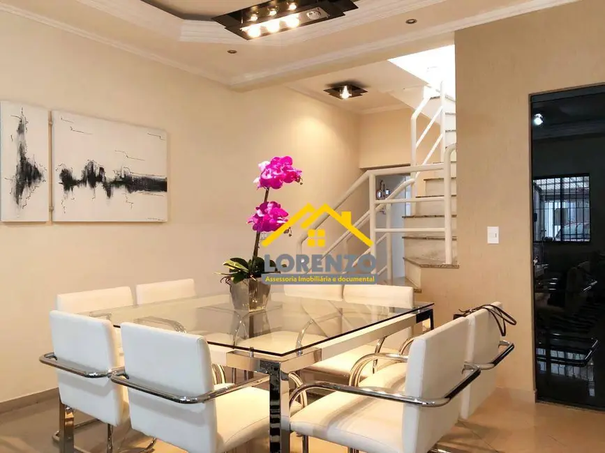 Foto 2 de Sobrado com 3 quartos à venda, 140m2 em Santo Andre - SP