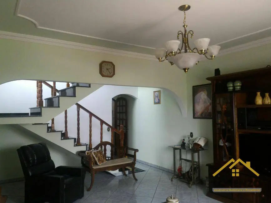 Foto 3 de Sobrado com 3 quartos à venda, 145m2 em Parque São Vicente, Maua - SP