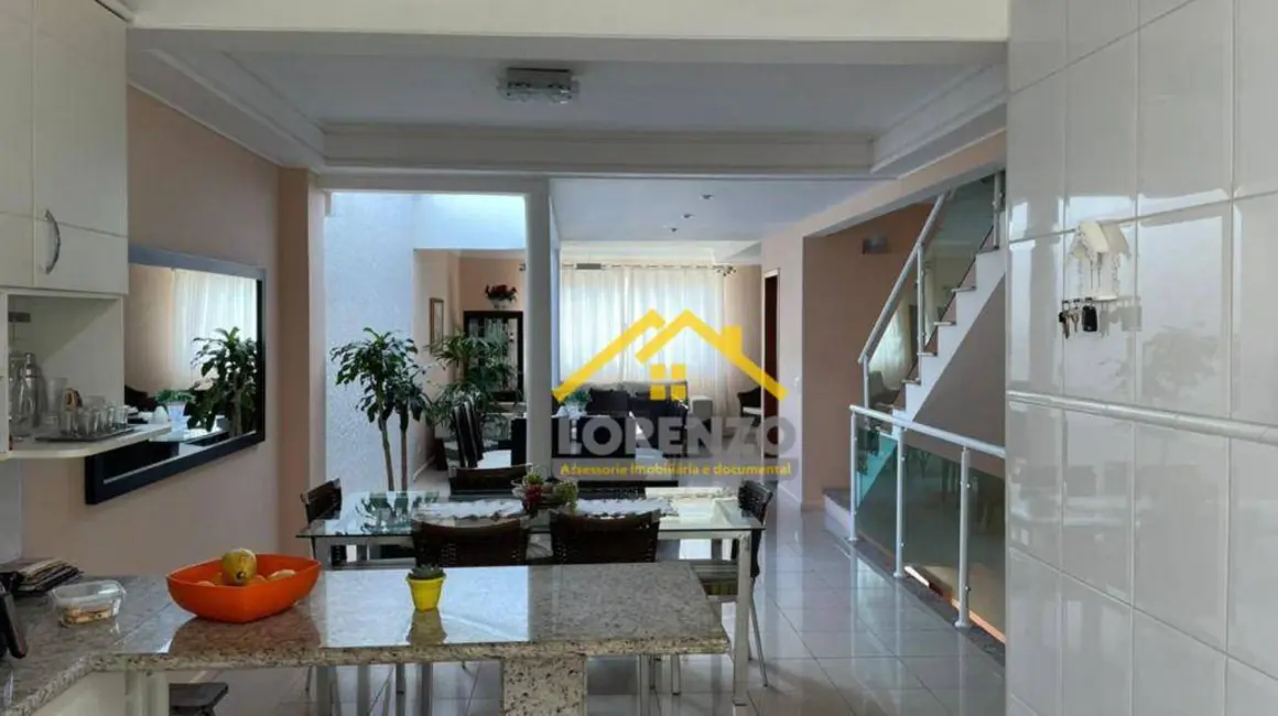 Foto 2 de Sobrado com 3 quartos à venda, 198m2 em Jardim Paraíso, Santo Andre - SP