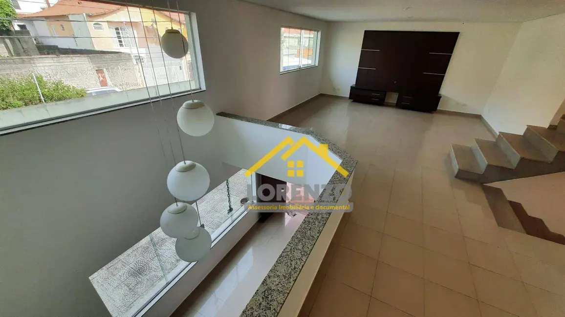 Foto 1 de Sobrado com 5 quartos à venda, 250m2 em Santa Maria, Santo Andre - SP