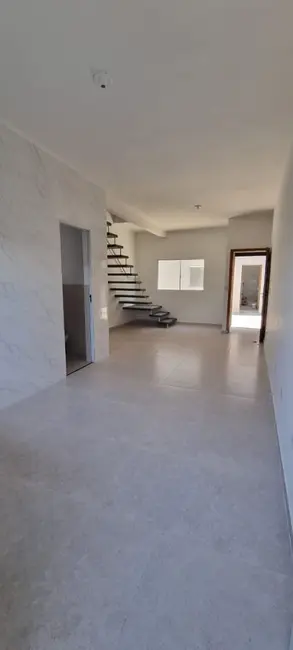 Foto 4 de Sobrado com 2 quartos à venda, 74m2 em Mongagua - SP