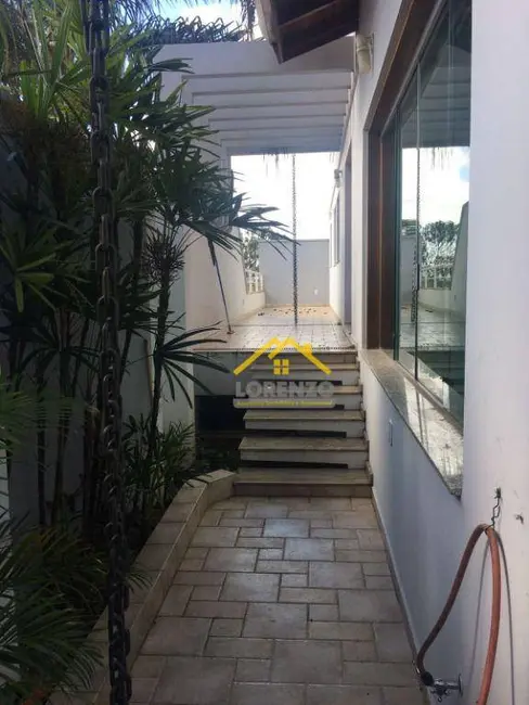 Sobrado com 3 quartos à venda, 356m2 em Vila Scarpelli, Santo Andre - SP - imagem 3 Foto 3 de Sobrado com 3 quartos à venda, 356m2 em Vila Scarpelli, Santo Andre - SP