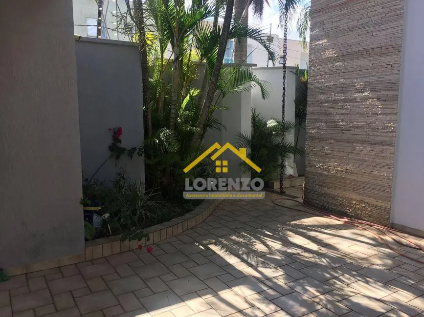 Foto 2 de Sobrado com 3 quartos à venda, 356m2 em Vila Scarpelli, Santo Andre - SP