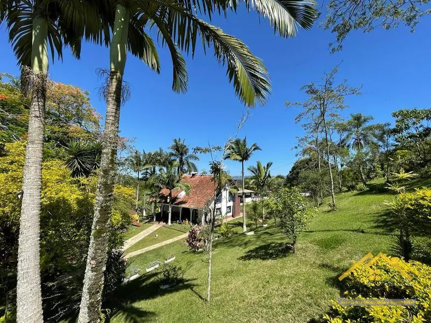 Foto 1 de Chácara com 4 quartos à venda, 17297m2 em Chácaras Copaco, Aruja - SP