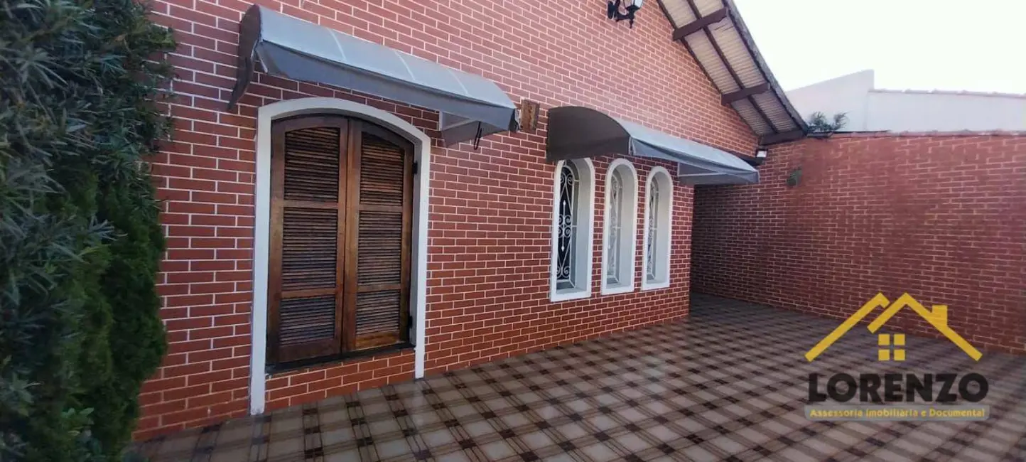 Foto 1 de Casa com 3 quartos à venda, 300m2 em Vila Scarpelli, Santo Andre - SP