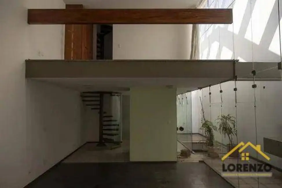 Sobrado com 4 quartos à venda e para alugar, 200m2 em Moema, São Paulo - SP - imagem 3 Foto 3 de Sobrado com 4 quartos à venda e para alugar, 200m2 em Moema, São Paulo - SP