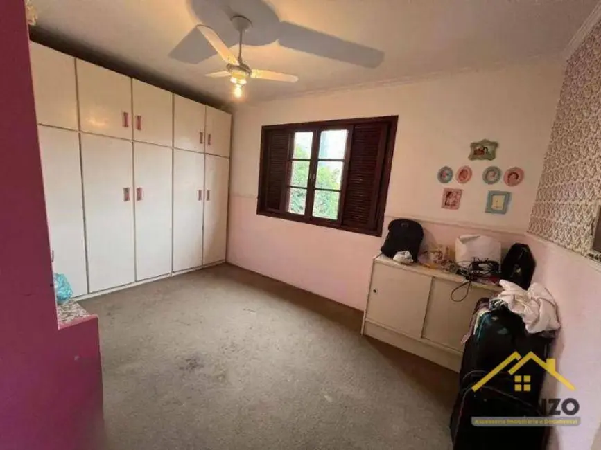 Sobrado com 3 quartos à venda, 198m2 em Vila Scarpelli, Santo Andre - SP - imagem 9 Foto 9 de Sobrado com 3 quartos à venda, 198m2 em Vila Scarpelli, Santo Andre - SP