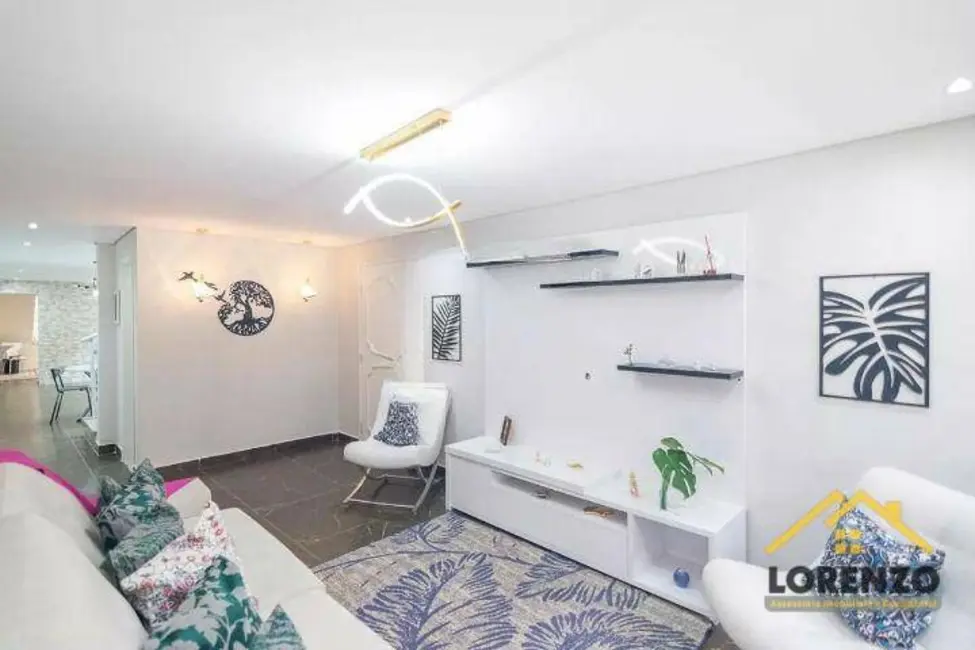 Sobrado com 4 quartos à venda, 174m2 em Vila Scarpelli, Santo Andre - SP - imagem 4 Foto 4 de Sobrado com 4 quartos à venda, 174m2 em Vila Scarpelli, Santo Andre - SP