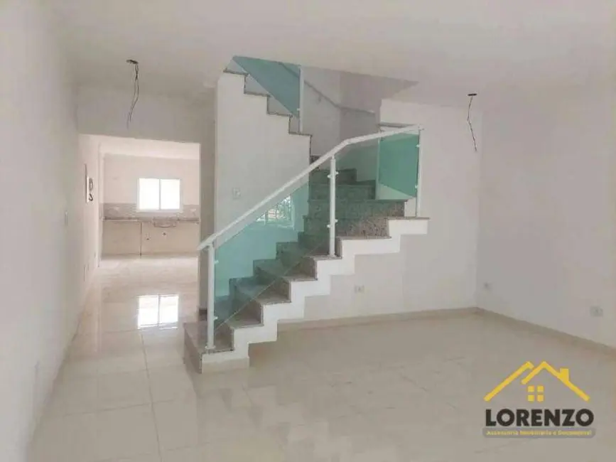 Sobrado com 3 quartos à venda, 180m2 em Vila Alzira, Santo Andre - SP - imagem 3 Foto 3 de Sobrado com 3 quartos à venda, 180m2 em Vila Alzira, Santo Andre - SP
