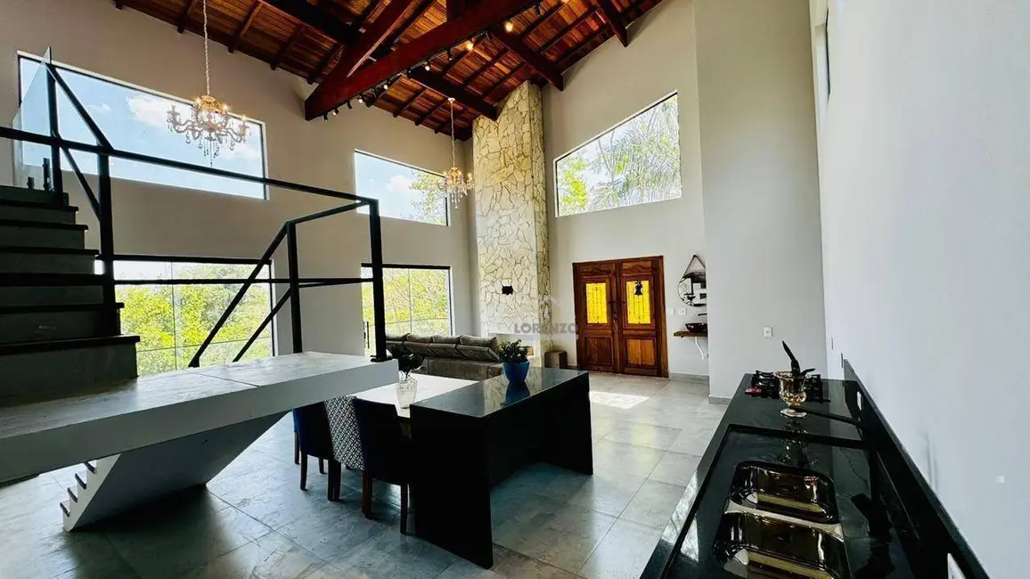 Foto 1 de Sobrado com 4 quartos à venda, 910m2 em Jardim Santo Antônio, Atibaia - SP