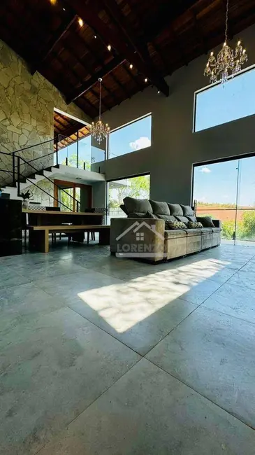 Foto 3 de Sobrado com 4 quartos à venda, 910m2 em Jardim Santo Antônio, Atibaia - SP