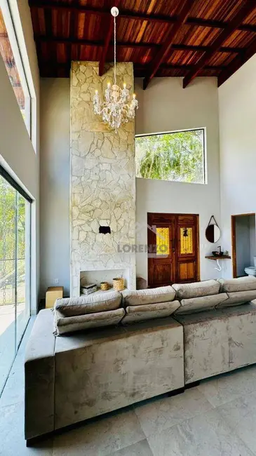 Foto 4 de Sobrado com 4 quartos à venda, 910m2 em Jardim Santo Antônio, Atibaia - SP