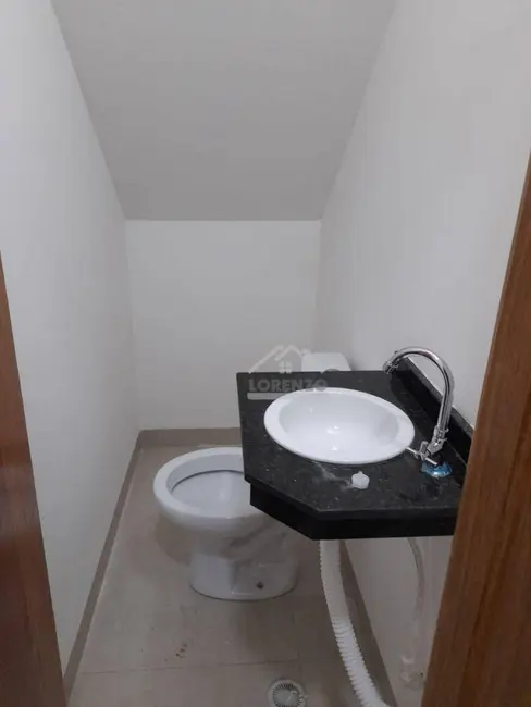 Sobrado com 2 quartos à venda, 120m2 em Utinga, Santo Andre - SP - imagem 2 Foto 2 de Sobrado com 2 quartos à venda, 120m2 em Utinga, Santo Andre - SP