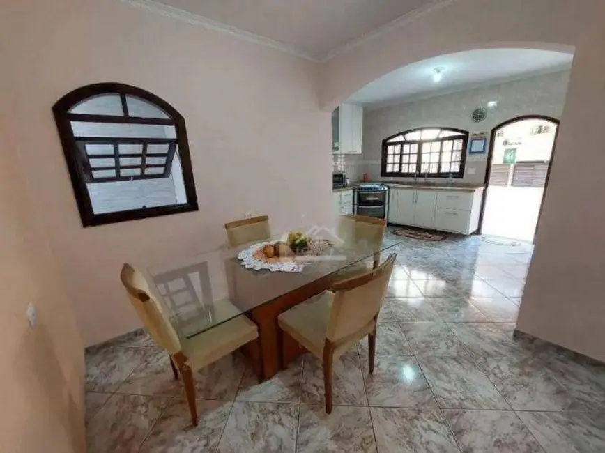 Foto 4 de Sobrado com 3 quartos à venda, 188m2 em Vila Scarpelli, Santo Andre - SP