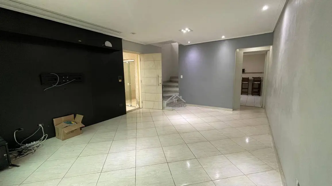 Sobrado com 3 quartos à venda, 121m2 em Nova Petrópolis, Sao Bernardo Do Campo - SP - imagem 3 Foto 3 de Sobrado com 3 quartos à venda, 121m2 em Nova Petrópolis, Sao Bernardo Do Campo - SP