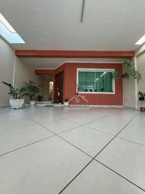 Foto 1 de Sobrado com 3 quartos à venda, 162m2 em Vila Scarpelli, Santo Andre - SP