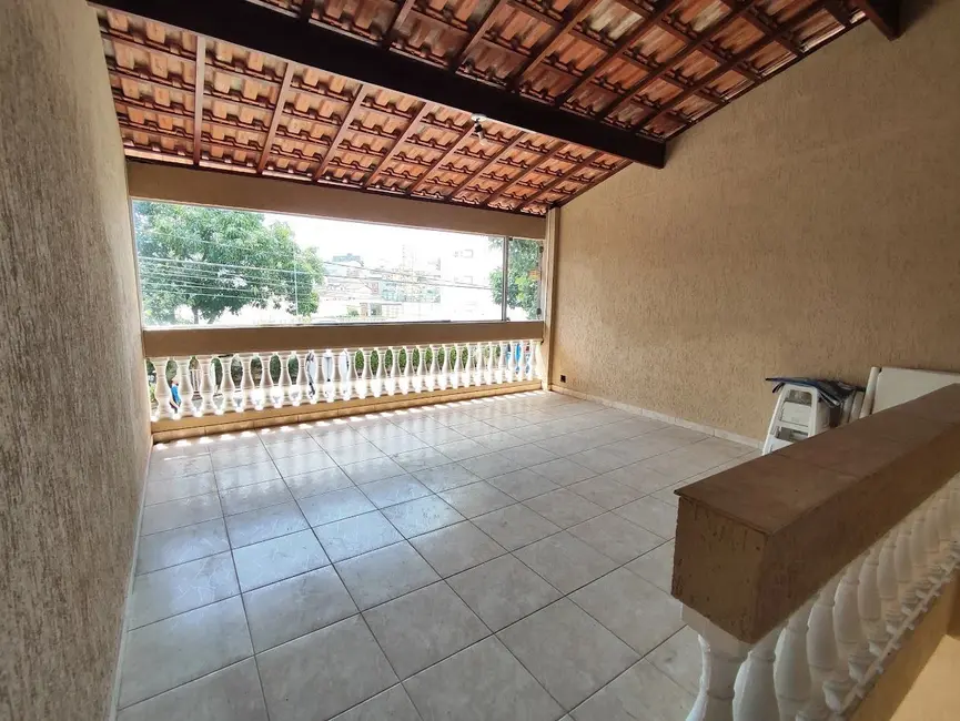 Foto 4 de Sobrado com 3 quartos à venda, 203m2 em Campestre, Santo Andre - SP