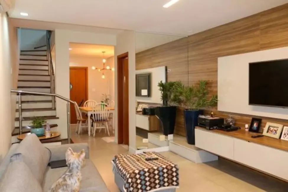 Foto 1 de Sobrado com 3 quartos à venda, 184m2 em Campestre, Santo Andre - SP