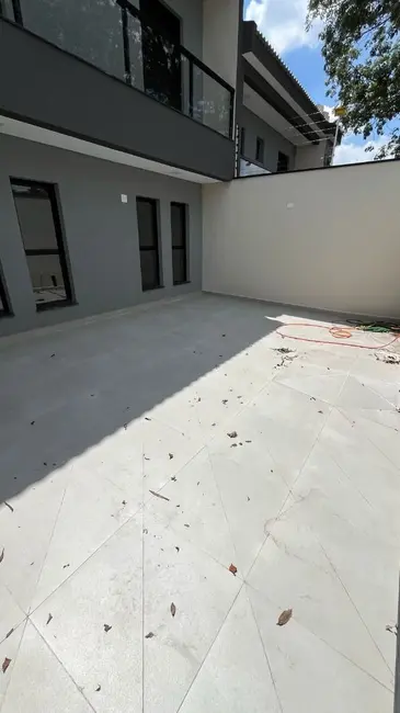 Foto 2 de Sobrado com 3 quartos à venda, 100m2 em Vila Scarpelli, Santo Andre - SP